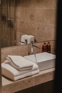 Ванная комната в Hotell Viktors +37 фотографий