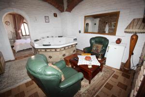 Posezení v ubytování Hotel Iliada + 37 fotografií