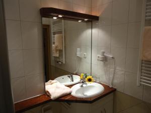 Koupelna v ubytování Gasthof-Hotel Dilger