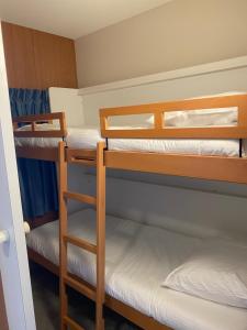 Postel nebo postele na pokoji v ubytování Studio-Hotel Apostroff + 15 fotografií