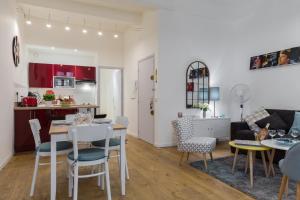 Køkken eller tekøkken på Large one bedroom flat in the Old Town