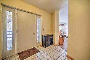 Ảnh trong thư viện ảnh của Cozy Catskills Getaway with Yard and Mtn Views! ở Windham