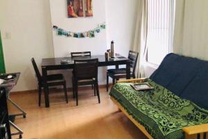 Posezení v ubytování luminoso departamento a 100 metros de la quinta presidencial