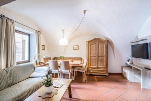 Gallery image of Apartments Heidenberger Fienili in Colle Isarco