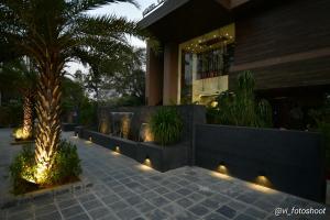 HOTEL CYPRESS外面的花园