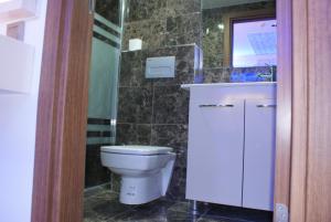 Koupelna v ubytování Behram Hotel