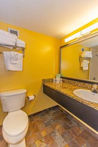 Landmark Resort Double Suite Unit 416 Sleeps 4