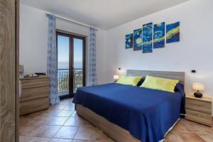 Postel nebo postele na pokoji v ubytování Villa Novanta + 38 fotografií