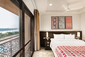 Katil atau katil-katil dalam bilik di Ramada Encore by Wyndham Statue of Unity