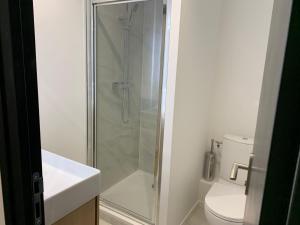 Ένα μπάνιο στο Nanterre Room
