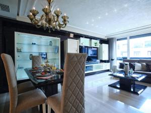 Gallery image of MyCityHome - Luxurious apartment on Calle O'Donnell in Madrid