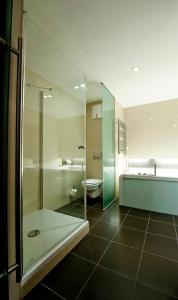 A bathroom at Abacus Business & Wellness Hotel