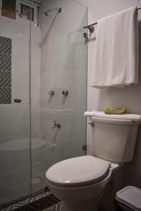 
A bathroom at Hotel Santa Ana
