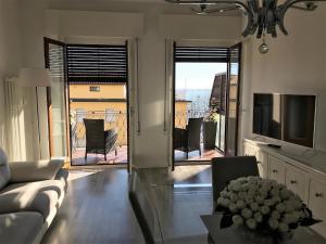 Et tv og/eller underholdning på APT ELENA FRONTE LAGO