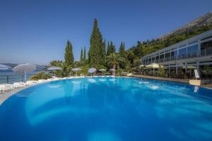 Bazén v ubytování Orsan Maradiso Hotel by Aminess nebo v jeho okolí