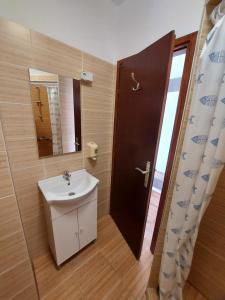 Phòng tắm tại Villa Matea - Vir