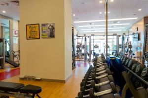 Фітнес-центр і / або тренажери в Retaj Baywalk Residence