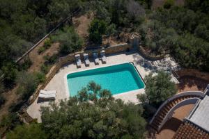 Bazén v ubytovaní Sardinia Family Villas - Villa Brunilde with private pool alebo v jeho blízkosti