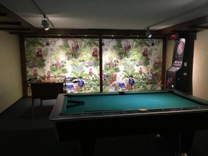 Bàn bi-da tại Landhotel zur Linde