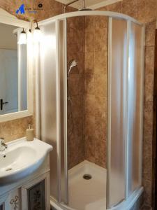 Kúpeľňa v ubytovaní FruPi-Apartmanok