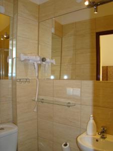 A bathroom at Hotel Polonia