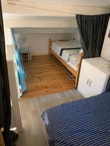 Postel nebo postele na pokoji v ubytování T2 bis terrasse PORT LEUCATE + 21 fotografií