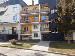 Budova, v ktorej sa apartmán nachádza