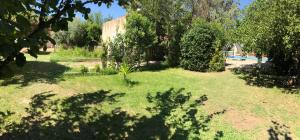 Vonkajšia záhrada v ubytovaní VIlla Huetor con piscina privada