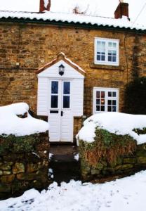 Gallery image of Cottage with amazing views of the North York Moors in York