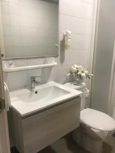 Koupelna v ubytování Hotel Kanala