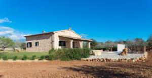 The building in which the holiday home is located