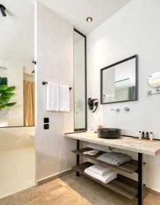 Gallery image of Athens Ivy Suites in Athens