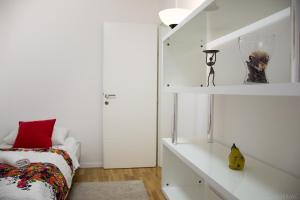 Posteľ alebo postele v izbe v ubytovaní West Residence Luxury Apartment- parking in garage