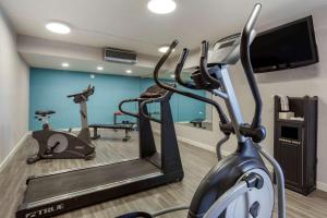 
The fitness centre and/or fitness facilities at Papago Inn, Ascend Hotel Collection
