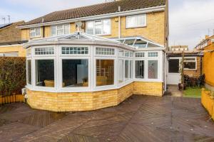 Το κτήριο όπου στεγάζεται  η βίλα