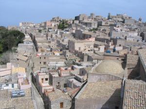 Vista generica su Erice o vista sulla città dall'interno dell'appartamento