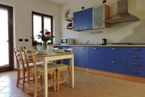 A kitchen or kitchenette at Cascina in Alto Piemonte / Piedmont countryhouse