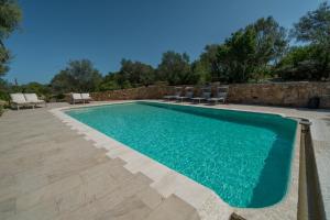 Bazén v ubytovaní Sardinia Family Villas - Villa Brunilde with private pool alebo v jeho blízkosti