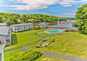 Gallery image of Smuggler's Cove Inn in Boothbay