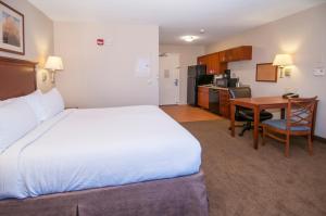 Gallery image of Candlewood Suites Flowood, MS, an IHG Hotel in Luckney