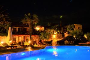 Piscina di Ada Bacchus Hotel o nelle vicinanze