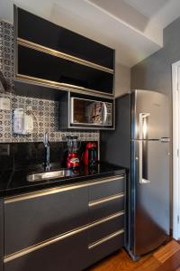 Η κουζίνα ή μικρή κουζίνα στο Rosemari's Apartments Sao Joao