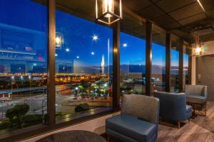 Кът за сядане в Holiday Inn Miami International Airport by IHG