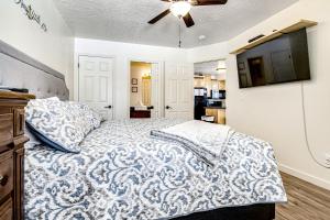 Gallery image of Harbor Village 14-Plex Condo 120 in Garden City