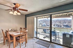 Billede fra billedgalleriet på Waterfront Condo with Community Perks in Osage Beach i Osage Beach