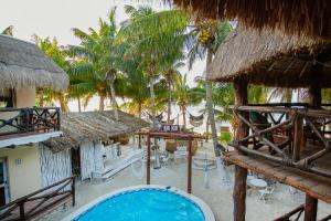 Bazén v ubytování Holbox Dream Beachfront Hotel nebo v jeho okolí