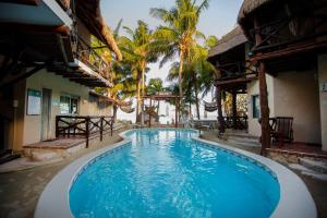 Holbox Dream Beachfront Hotel 내부 또는 인근 수영장