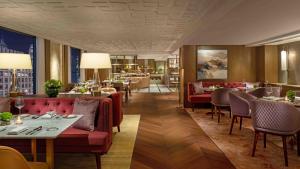 Uma área de estar em Mandarin Oriental, Hong Kong