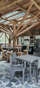 Istumisnurk majutusasutuses Colibamboo Ecolodge Biocasa artesanal rodeada de naturaleza con jaccuzi y mucho más