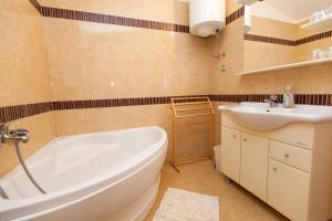 Kúpeľňa v ubytovaní ALANA 1 PENTHOUSE